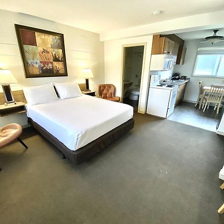 Arbutus Grove Motel Parksville Luaran gambar