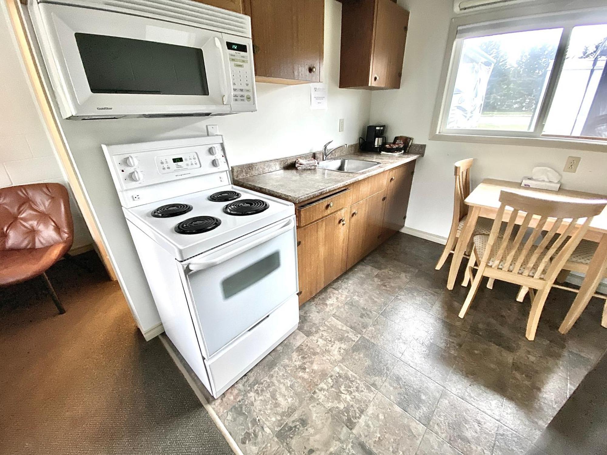 Arbutus Grove Motel Parksville Luaran gambar